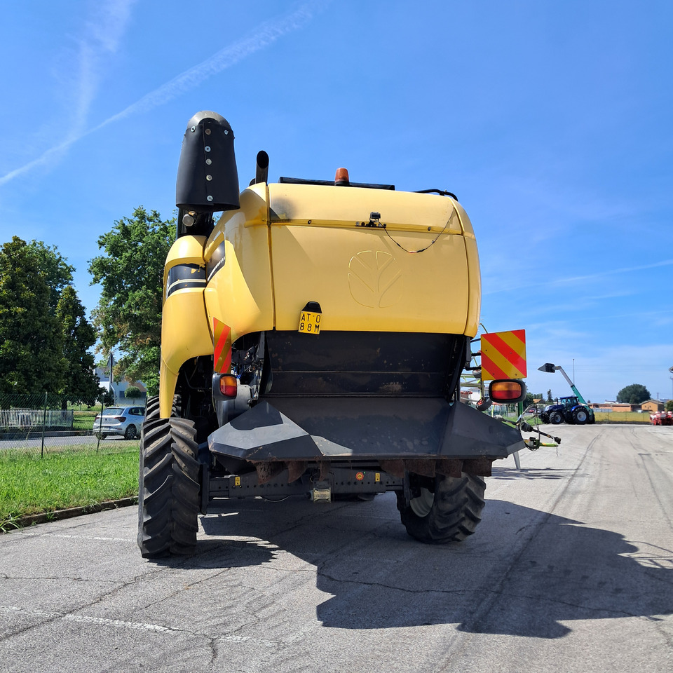 NEW HOLLAND CX880 - Biçerdöver: fotoğraf 4 NEW HOLLAND CX880 - Biçerdöver: fotoğraf 4