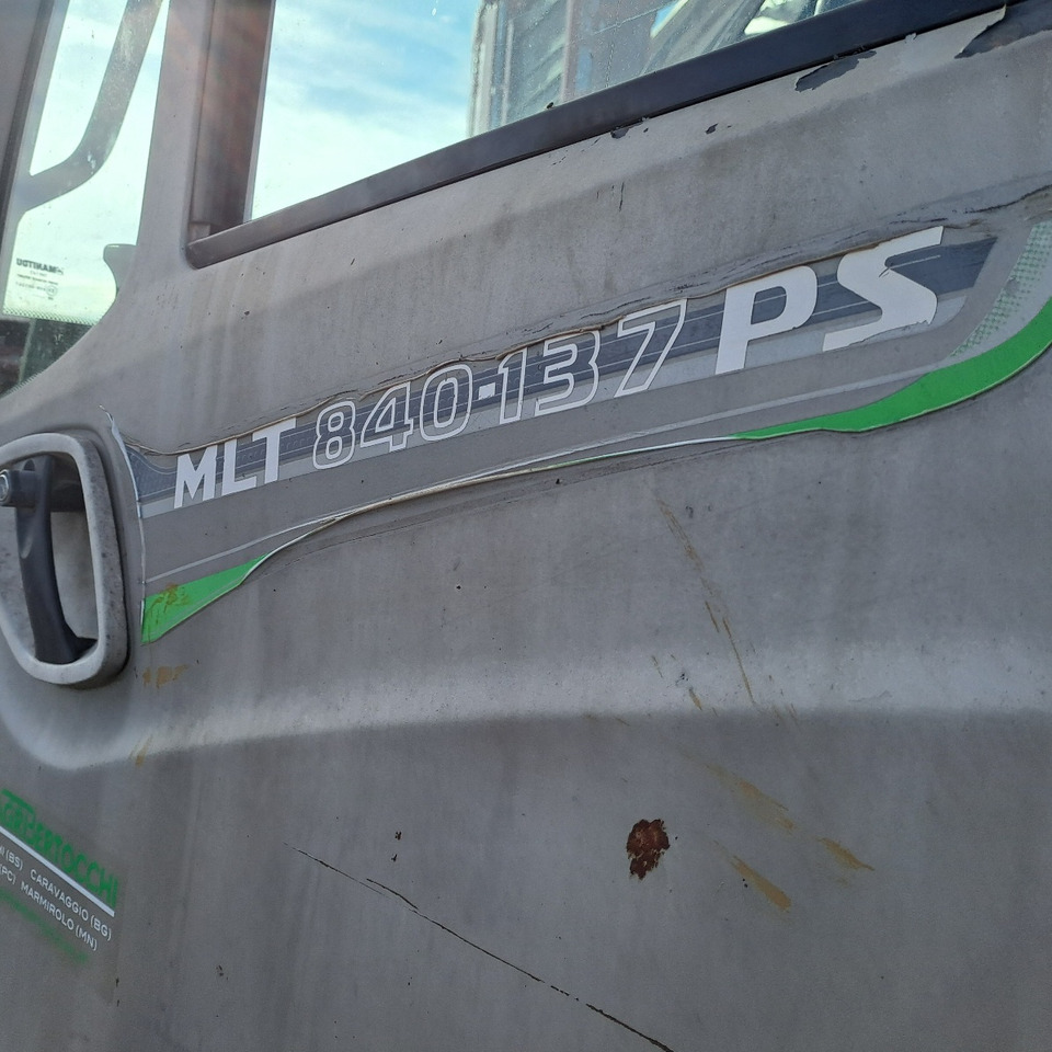 TELESCOPICO MANITOU MLT 840-137 PS - ASTA AGRIBERTOCCHI - Teleskopik yükleyici: fotoğraf 5 TELESCOPICO MANITOU MLT 840-137 PS - ASTA AGRIBERTOCCHI - Teleskopik yükleyici: fotoğraf 5