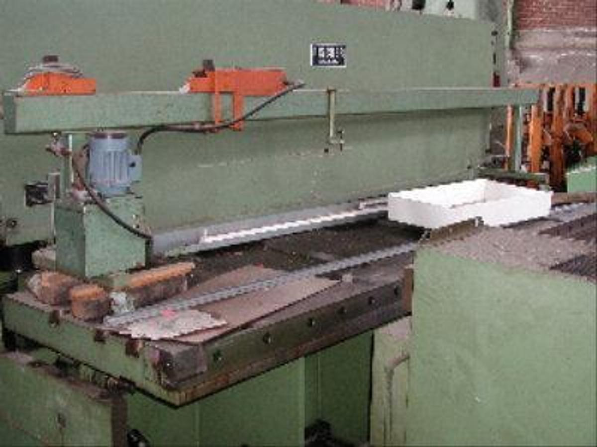 Alu-Fensterrahmenpresse - Makine: fotoğraf 1 Alu-Fensterrahmenpresse - Makine: fotoğraf 1