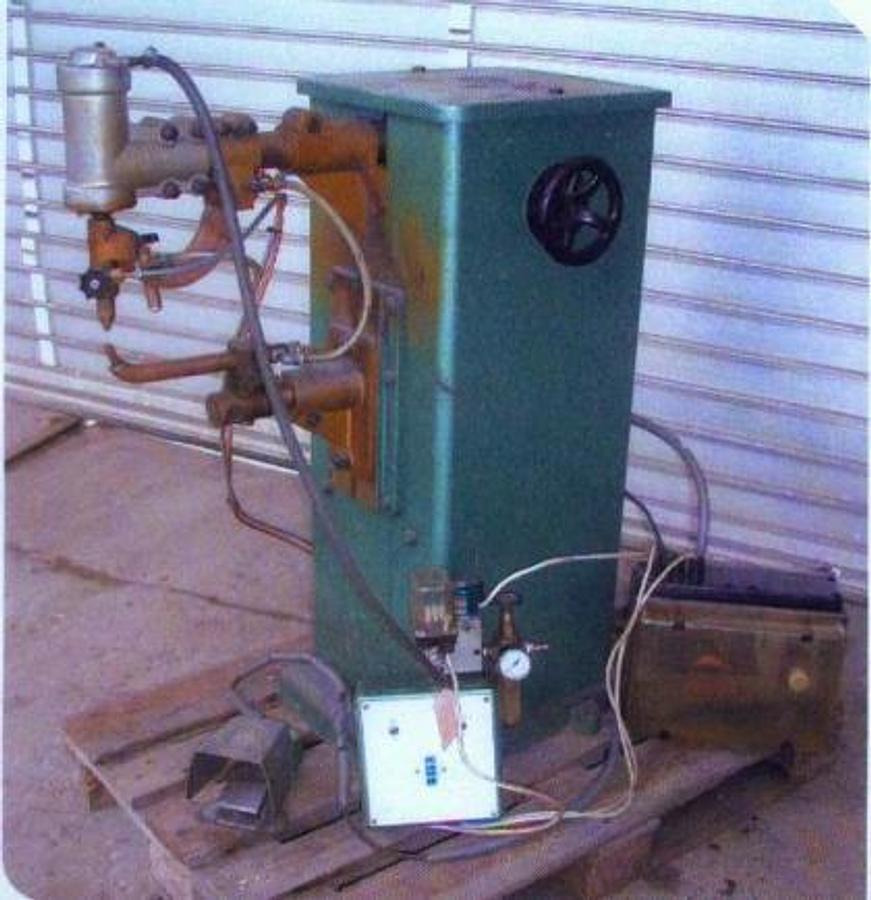 Punktschweißmaschine MÜLLER OPLADEN - Kaynak ekipmanları: fotoğraf 1 Punktschweißmaschine MÜLLER OPLADEN - Kaynak ekipmanları: fotoğraf 1