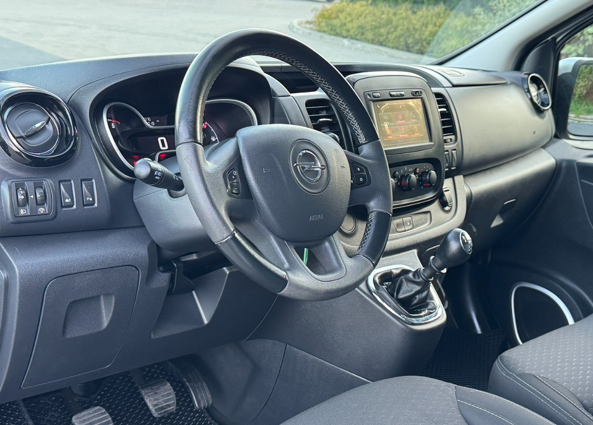 Opel Vivaro 1.6 DCI 145KM 9 osobowy Nawiewy góra dół DOINWESTOWANY Super stan - Station wagon: fotoğraf 5 Opel Vivaro 1.6 DCI 145KM 9 osobowy Nawiewy góra dół DOINWESTOWANY Super stan - Station wagon: fotoğraf 5