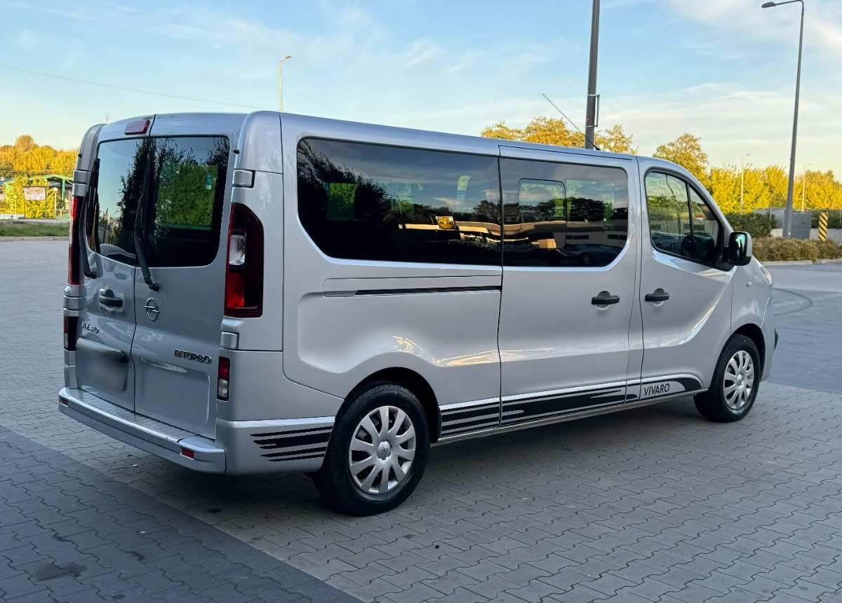 Opel Vivaro 1.6 DCI 145KM 9 osobowy Nawiewy góra dół DOINWESTOWANY Super stan - Station wagon: fotoğraf 4 Opel Vivaro 1.6 DCI 145KM 9 osobowy Nawiewy góra dół DOINWESTOWANY Super stan - Station wagon: fotoğraf 4
