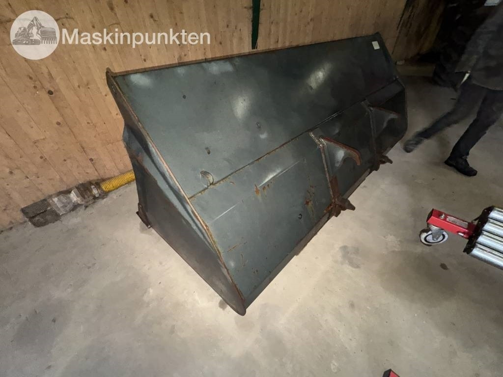 Ålö Universal skopa - Kova - İş makinaları: fotoğraf 3 Ålö Universal skopa - Kova - İş makinaları: fotoğraf 3