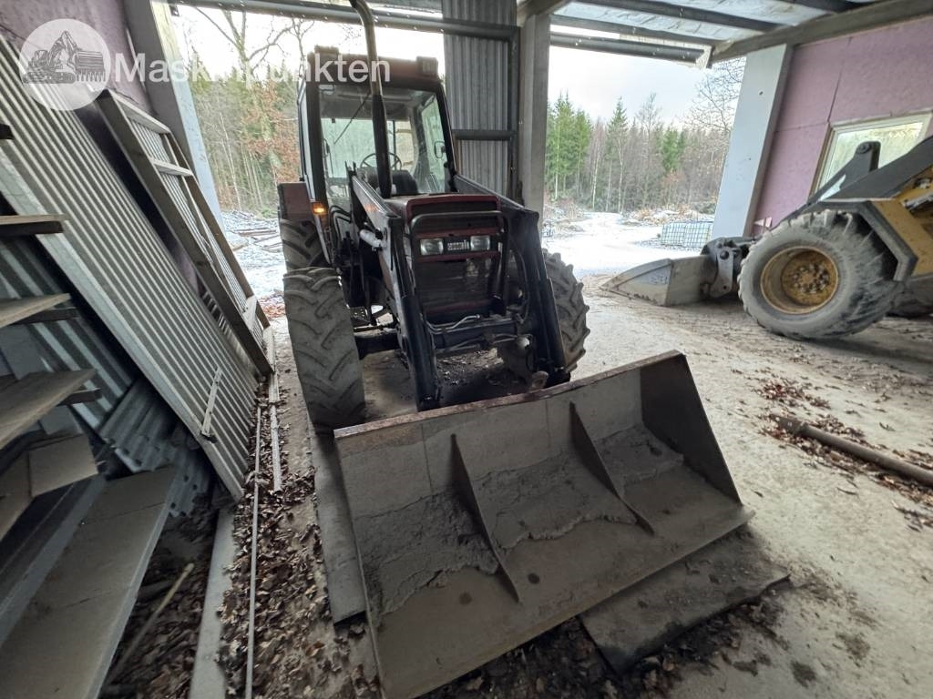 Case INT 844 XL traktor med frontlastare - Traktör: fotoğraf 4 Case INT 844 XL traktor med frontlastare - Traktör: fotoğraf 4