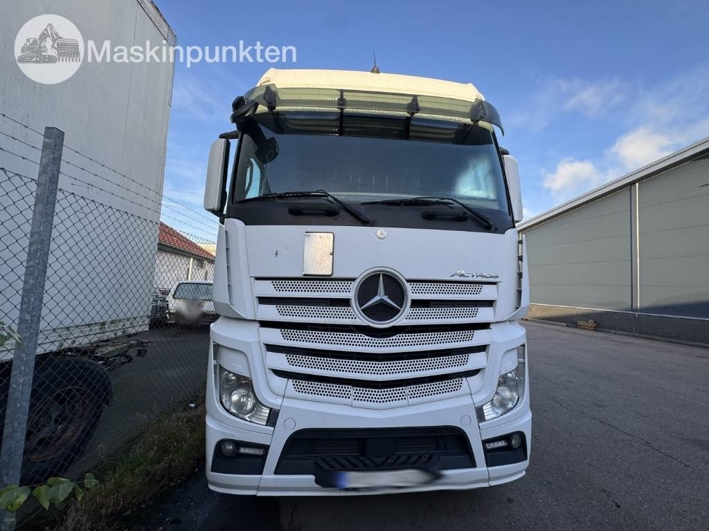 Mercedes-Benz Actros 963-4-D - Çekici: fotoğraf 4 Mercedes-Benz Actros 963-4-D - Çekici: fotoğraf 4