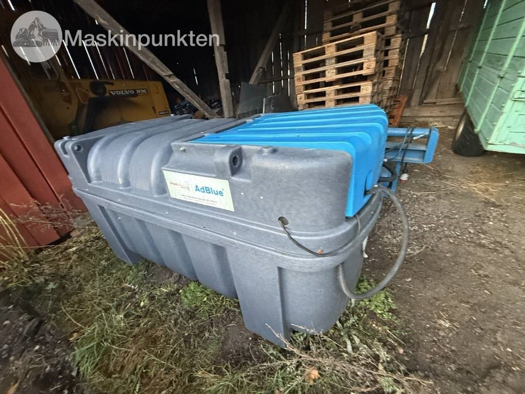 Fortis Ad-Blue tank - Diğer araçlar: fotoğraf 4 Fortis Ad-Blue tank - Diğer araçlar: fotoğraf 4