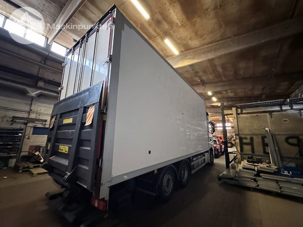 Mercedes-Benz Actros 2545 - Kapalı kasa kamyon: fotoğraf 4 Mercedes-Benz Actros 2545 - Kapalı kasa kamyon: fotoğraf 4