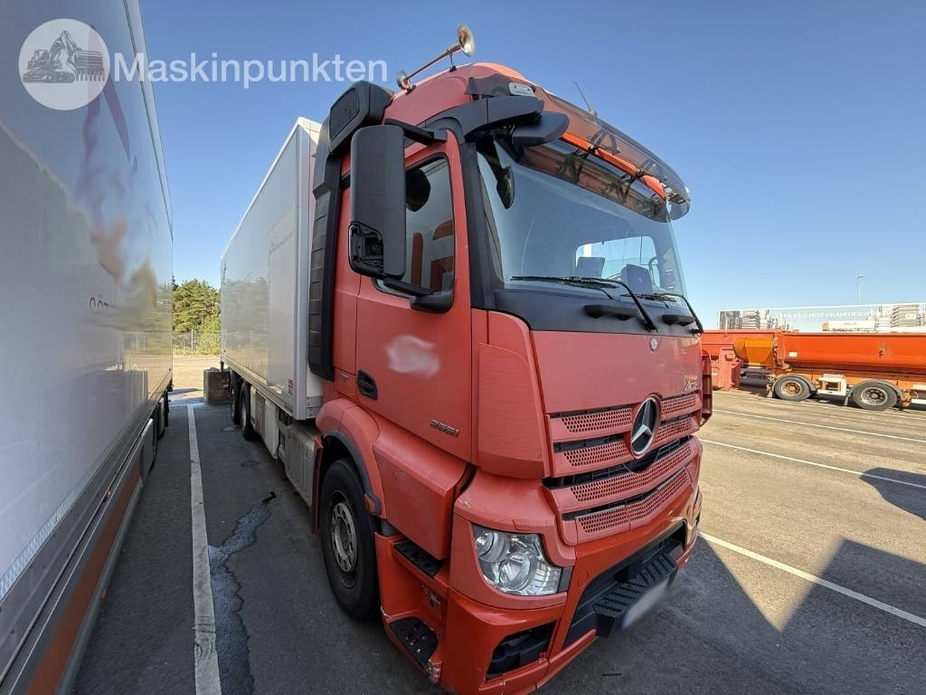 Mercedes-Benz Actros 2551 - Refrijeratör kamyon: fotoğraf 3 Mercedes-Benz Actros 2551 - Refrijeratör kamyon: fotoğraf 3