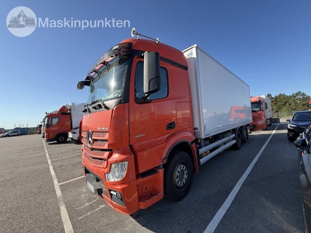 Mercedes-Benz Actros 2551 - Refrijeratör kamyon: fotoğraf 1 Mercedes-Benz Actros 2551 - Refrijeratör kamyon: fotoğraf 1