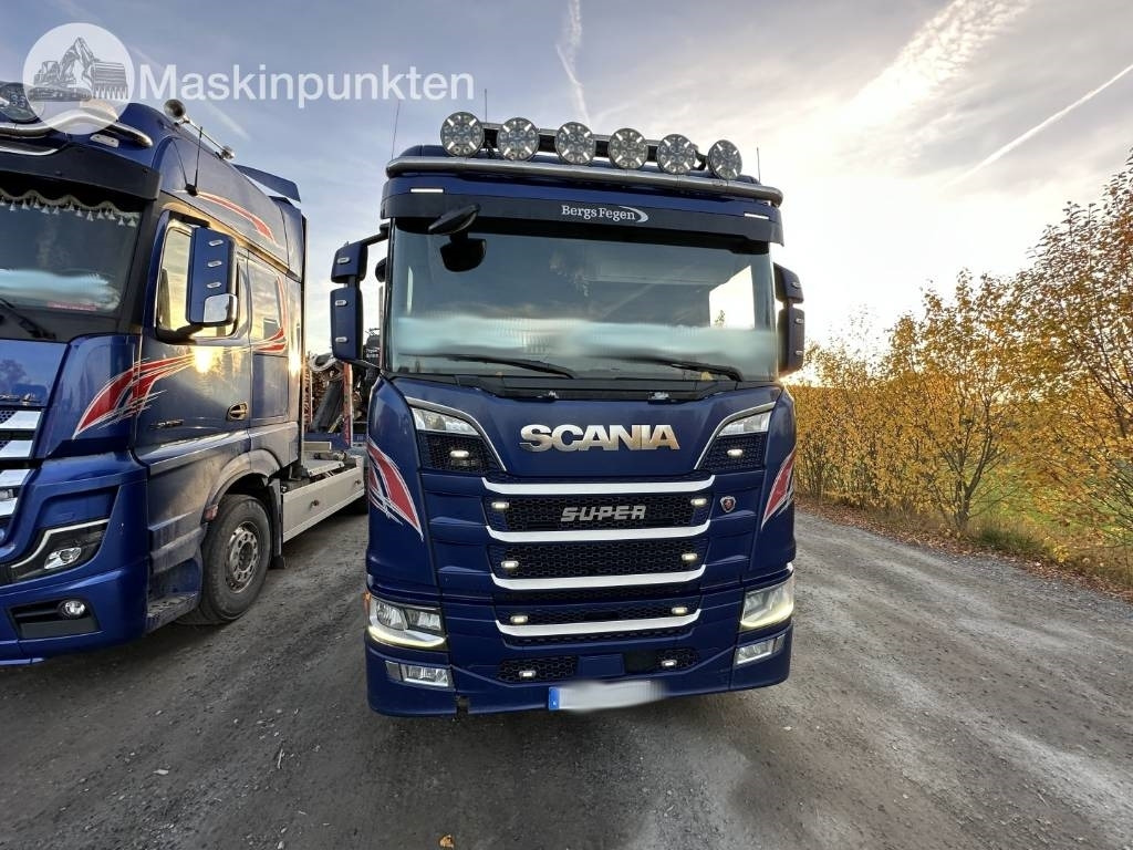 Scania R 580 timmerbil med kran  - Tomruk kamyonu: fotoğraf 2 Scania R 580 timmerbil med kran  - Tomruk kamyonu: fotoğraf 2