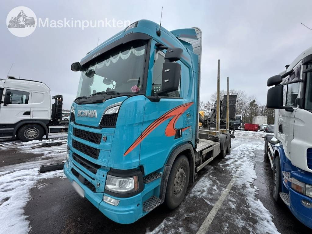 Scania R 580 timmerbil med kran - Tomruk kamyonu: fotoğraf 1 Scania R 580 timmerbil med kran - Tomruk kamyonu: fotoğraf 1