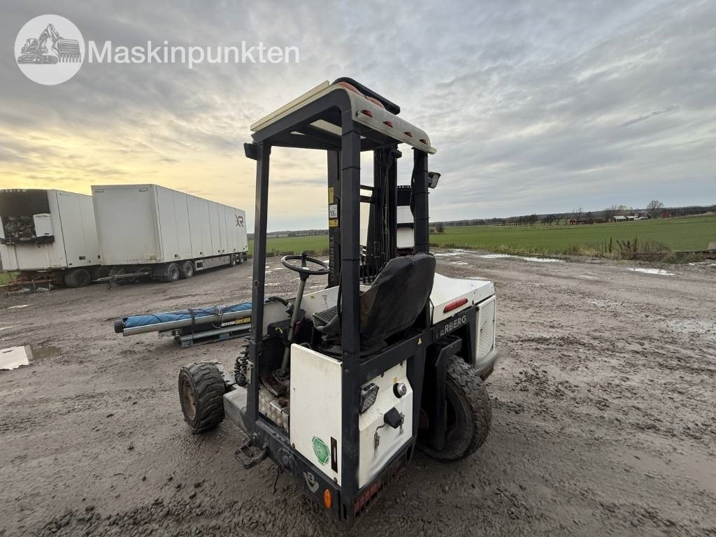 Terberg TKI-M 3x3 Truck - Dizel forklift: fotoğraf 5 Terberg TKI-M 3x3 Truck - Dizel forklift: fotoğraf 5