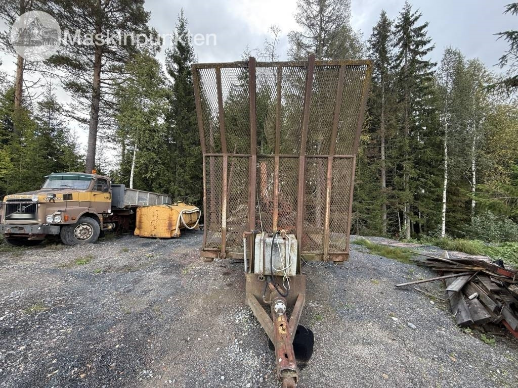 Traktorvagn med kran Okänt  - Traktör römorku: fotoğraf 2 Traktorvagn med kran Okänt  - Traktör römorku: fotoğraf 2