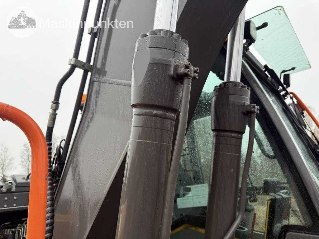 Paletli ekskavatör Volvo EC 140 EL: fotoğraf 27 Paletli ekskavatör Volvo EC 140 EL: fotoğraf 27