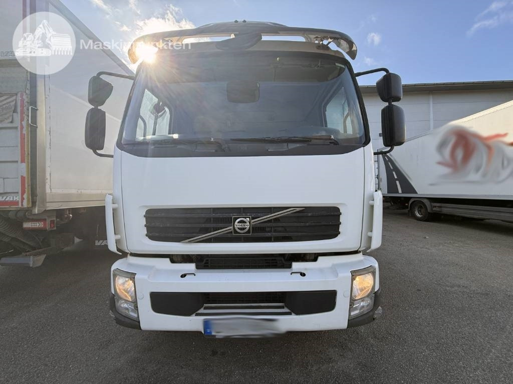 Volvo FL 240 - Kapalı kasa kamyon: fotoğraf 2 Volvo FL 240 - Kapalı kasa kamyon: fotoğraf 2