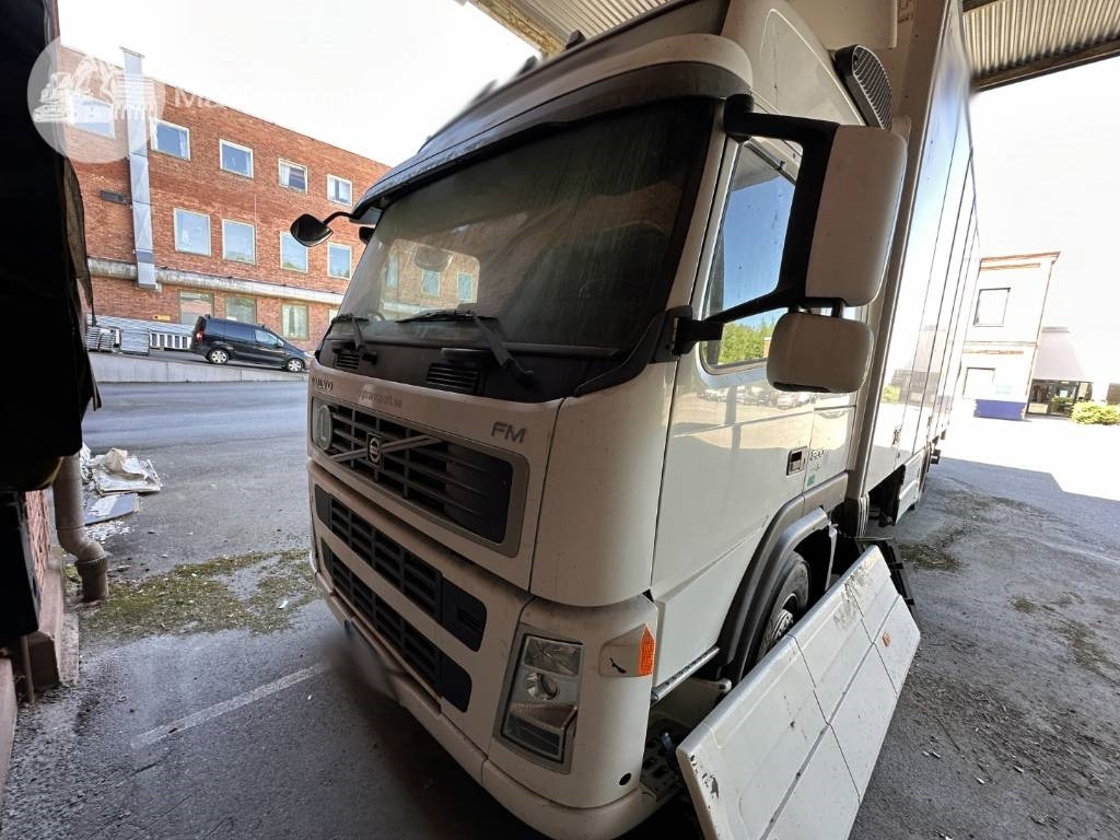Volvo FM 300 - Kapalı kasa kamyon: fotoğraf 4 Volvo FM 300 - Kapalı kasa kamyon: fotoğraf 4