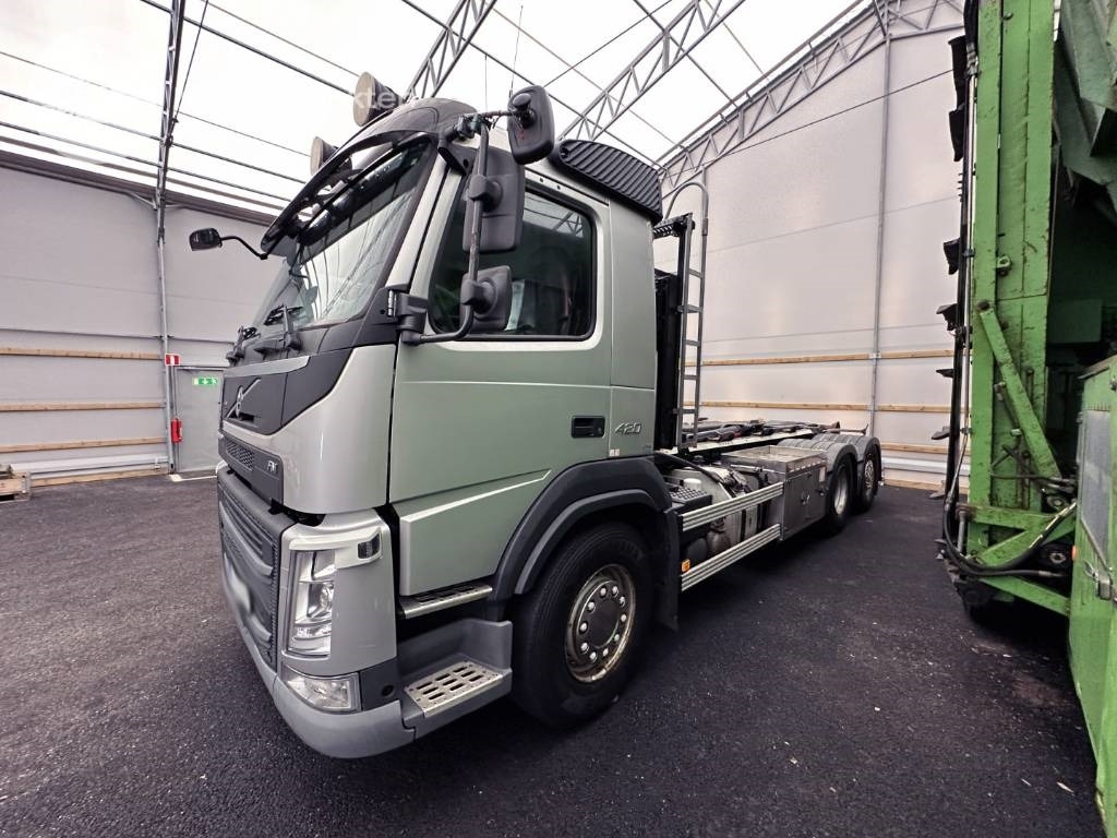 Volvo FM 420 - Kancalı yükleyici kamyon: fotoğraf 2 Volvo FM 420 - Kancalı yükleyici kamyon: fotoğraf 2