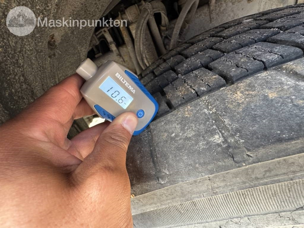 Volvo FM 440 CAMELEONT + BERFLAK + BETONGBLANDARE - Konteynır taşıyıcı/ Yedek karoser kamyon: fotoğraf 5 Volvo FM 440 CAMELEONT + BERFLAK + BETONGBLANDARE - Konteynır taşıyıcı/ Yedek karoser kamyon: fotoğraf 5