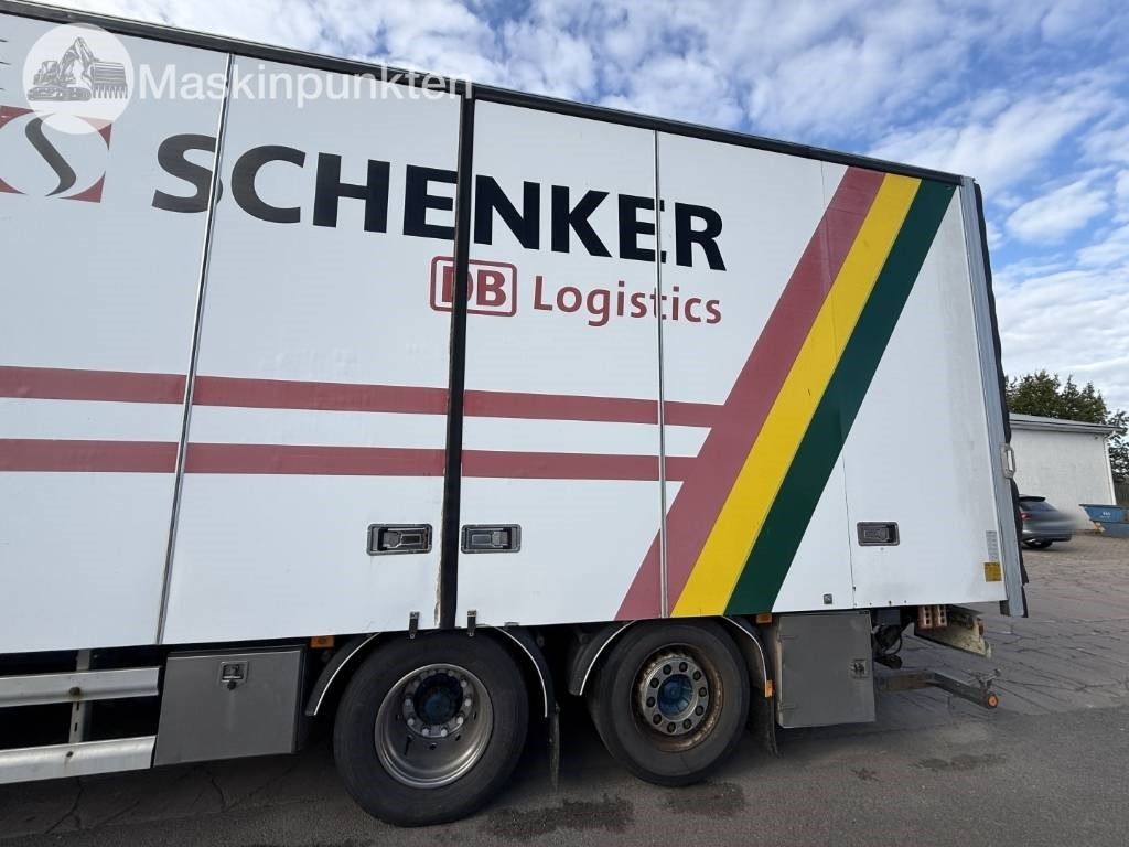 Kapalı kasa kamyon Volvo FM 440: fotoğraf 44