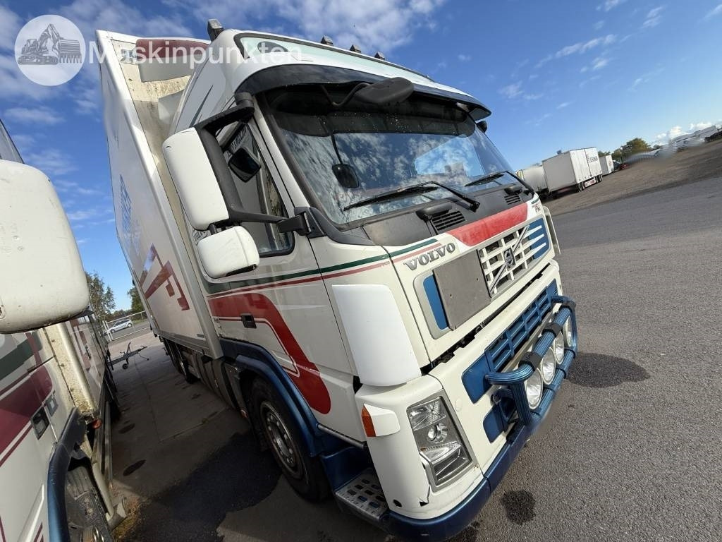 Volvo FM 440 - Kapalı kasa kamyon: fotoğraf 3 Volvo FM 440 - Kapalı kasa kamyon: fotoğraf 3