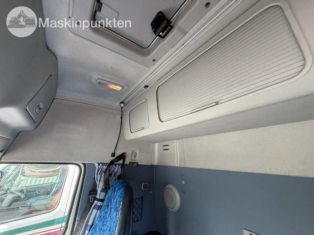 Kapalı kasa kamyon Volvo FM 440: fotoğraf 24