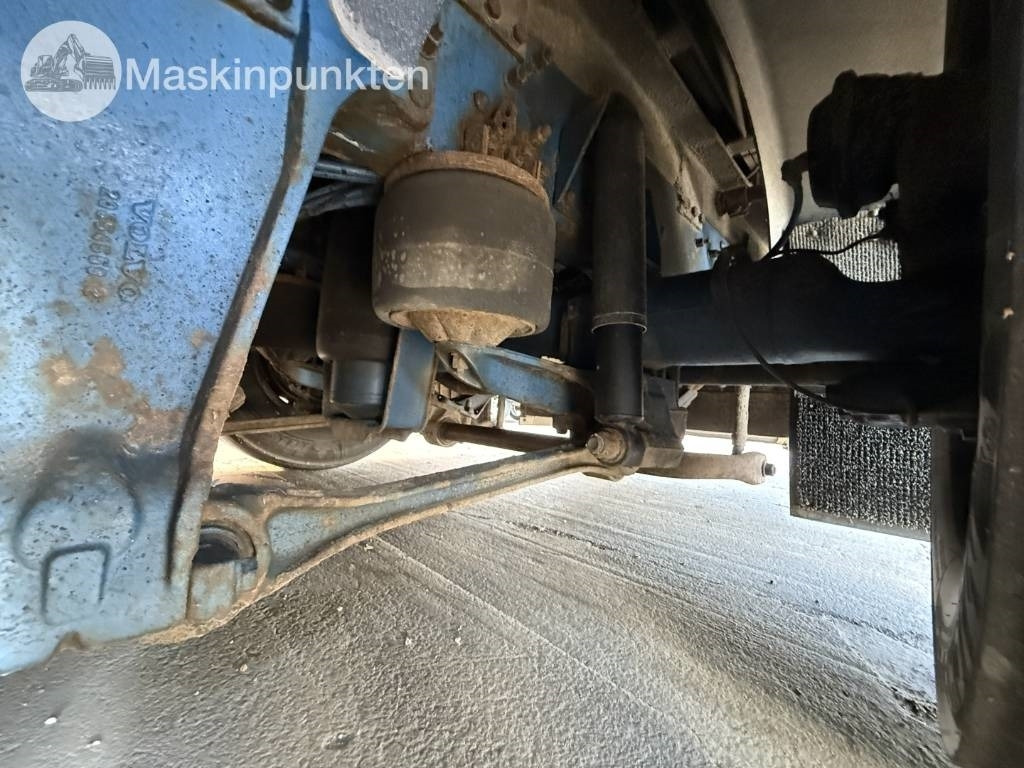 Kapalı kasa kamyon Volvo FM 440: fotoğraf 11