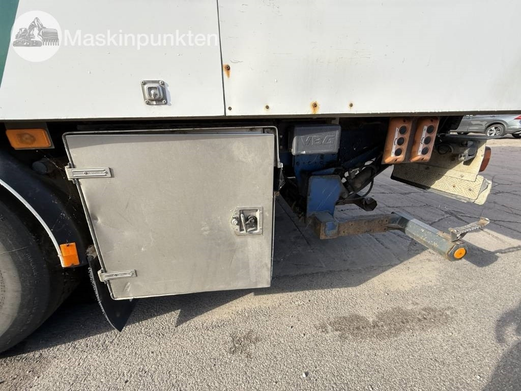 Kapalı kasa kamyon Volvo FM 440: fotoğraf 10
