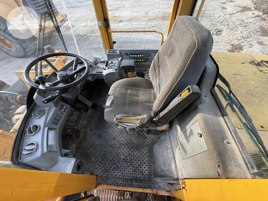 Tekerlekli yükleyici Volvo L 120 C: fotoğraf 20