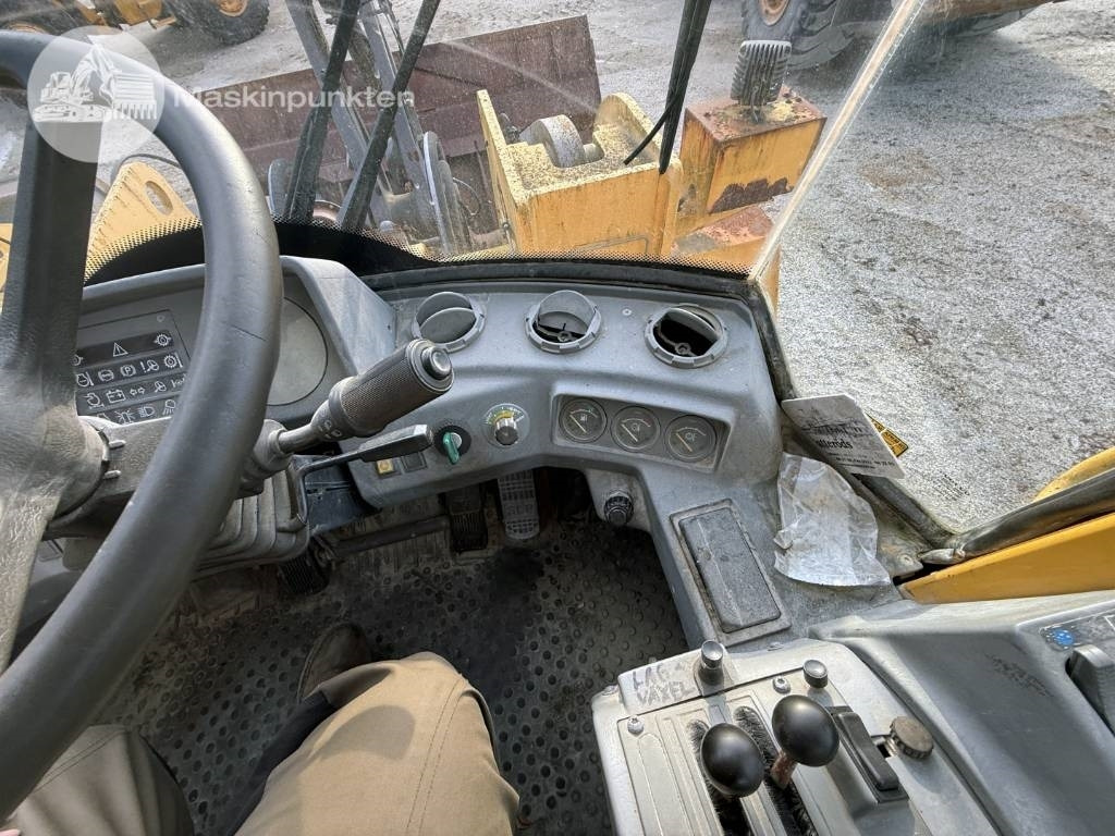 Tekerlekli yükleyici Volvo L 120 C: fotoğraf 12