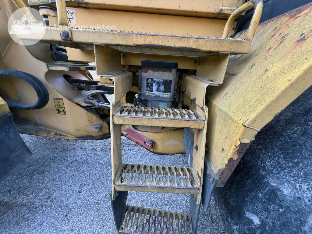 Tekerlekli yükleyici Volvo L 120 C: fotoğraf 23