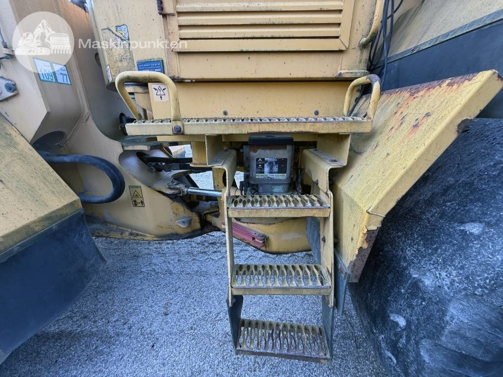 Tekerlekli yükleyici Volvo L 120 C: fotoğraf 8