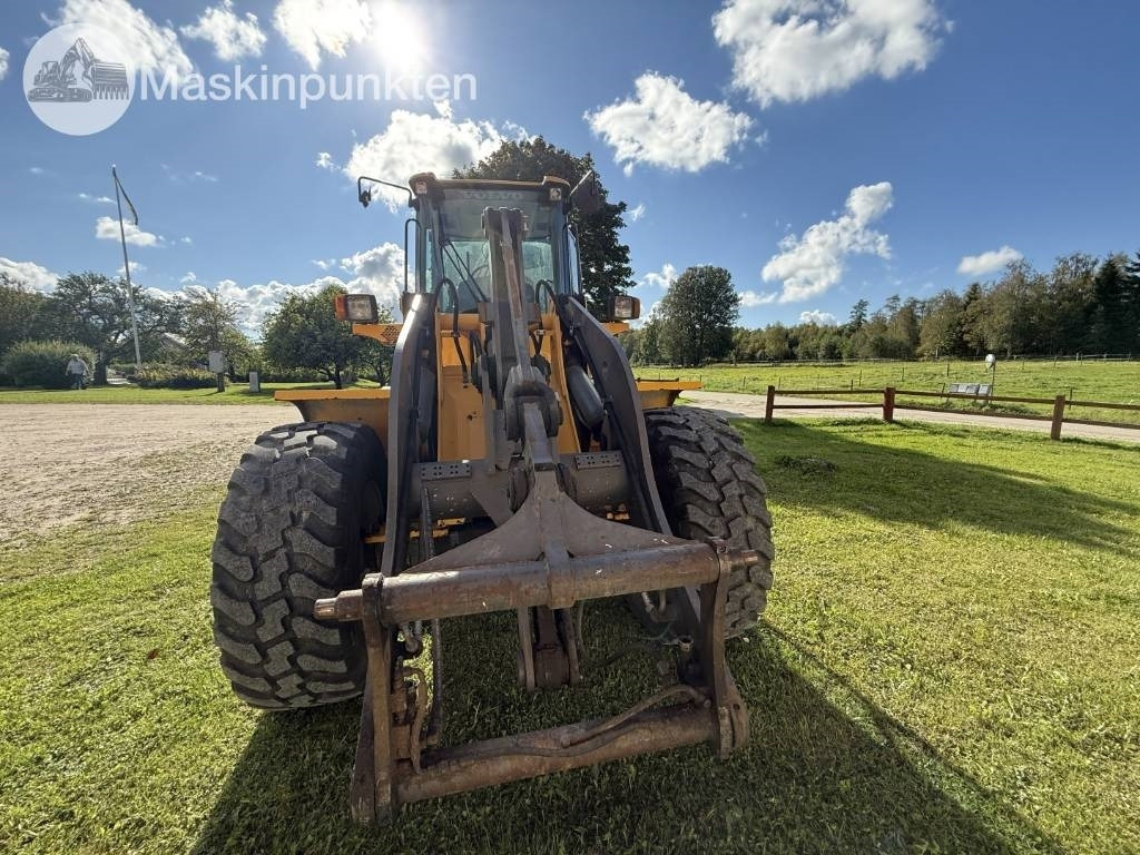 Volvo L 40 B - Tekerlekli yükleyici: fotoğraf 2 Volvo L 40 B - Tekerlekli yükleyici: fotoğraf 2