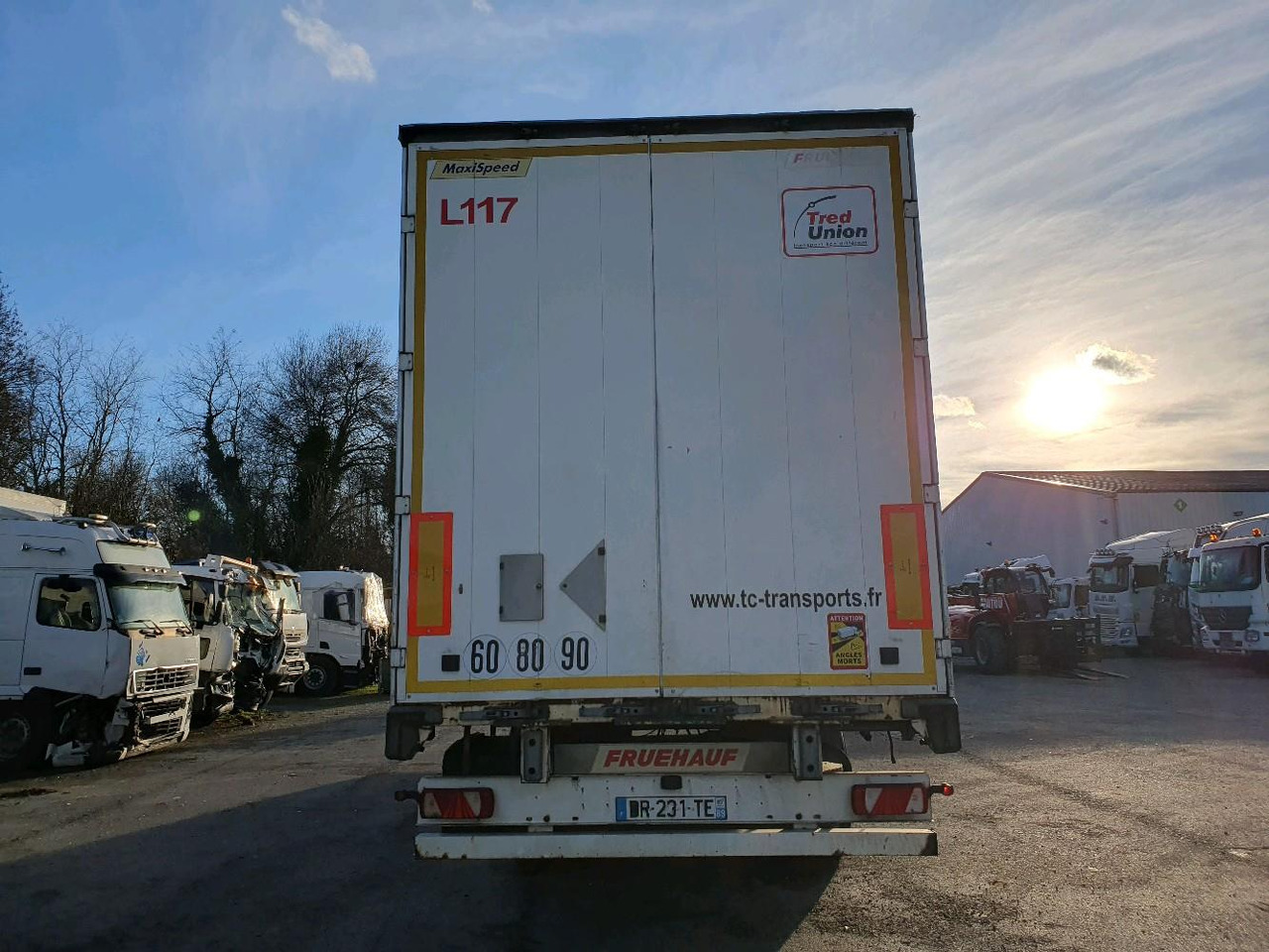 FRUEHAUF SEMI SAVOYARDE FST4FC - Tenteli dorse: fotoğraf 5 FRUEHAUF SEMI SAVOYARDE FST4FC - Tenteli dorse: fotoğraf 5