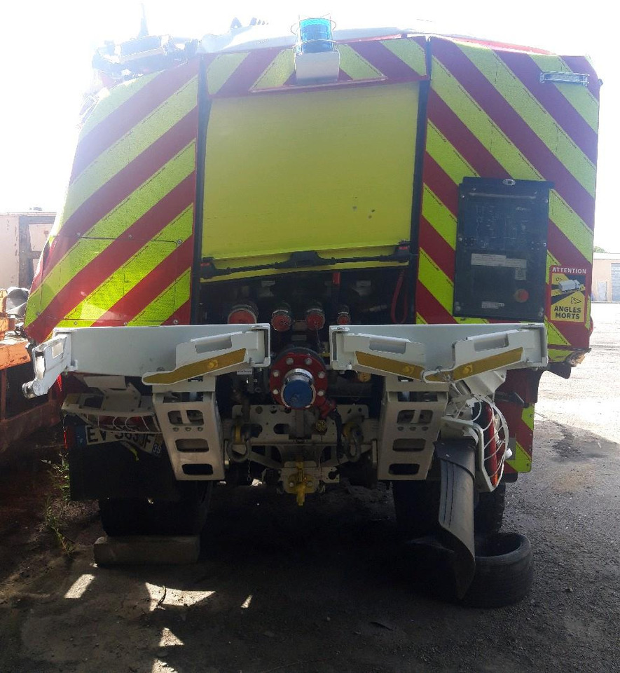 RENAULT D 4X4 TOUT-TERRAIN INCENDIE - İtfaiye aracı: fotoğraf 5 RENAULT D 4X4 TOUT-TERRAIN INCENDIE - İtfaiye aracı: fotoğraf 5