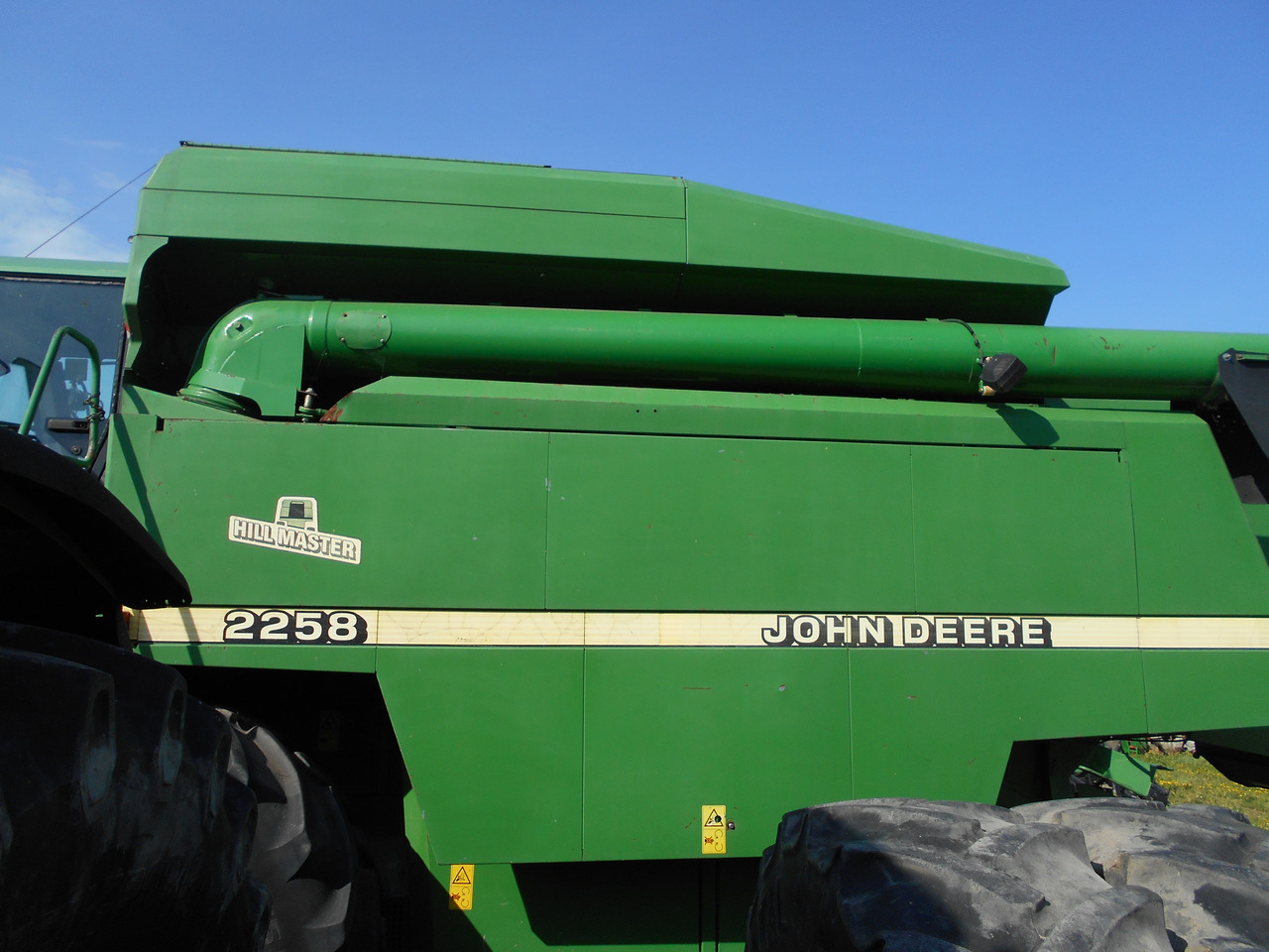 Kombajn do zboża John deer 2258 - Biçerdöver: fotoğraf 1 Kombajn do zboża John deer 2258 - Biçerdöver: fotoğraf 1