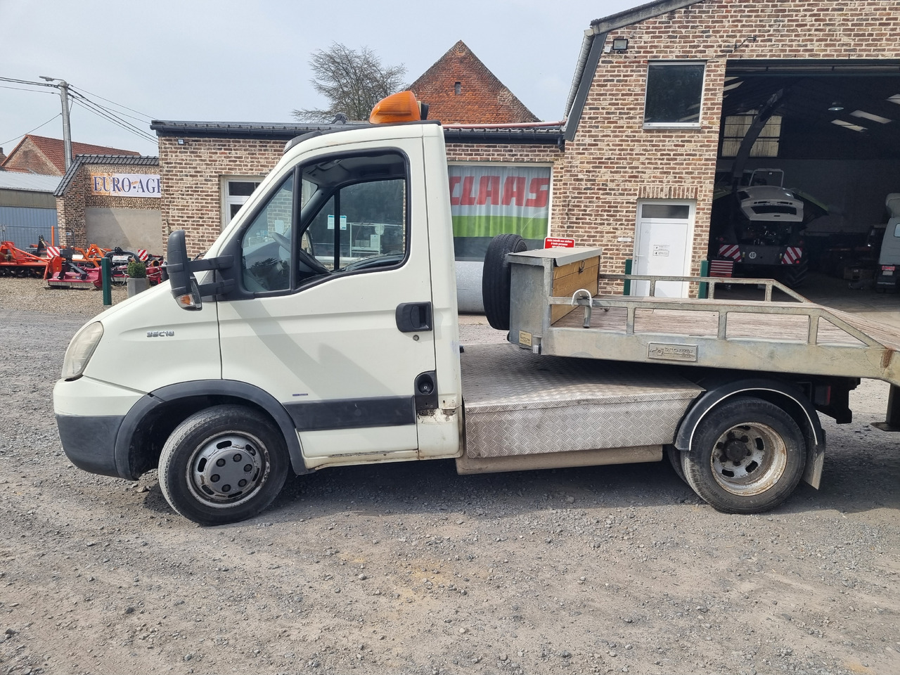 IVECO DAILY 35C18 - Çekici: fotoğraf 1 IVECO DAILY 35C18 - Çekici: fotoğraf 1