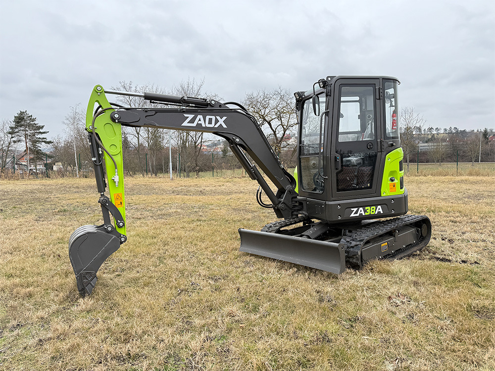 ZAOX ZA38A - Mini ekskavatör: fotoğraf 1 ZAOX ZA38A - Mini ekskavatör: fotoğraf 1