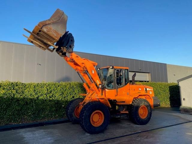 Doosan DL 200 - Tekerlekli yükleyici: fotoğraf 1 Doosan DL 200 - Tekerlekli yükleyici: fotoğraf 1
