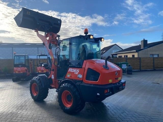 Kubota R 065 - Tekerlekli yükleyici: fotoğraf 3 Kubota R 065 - Tekerlekli yükleyici: fotoğraf 3