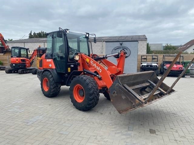 Kubota R 070 - Tekerlekli yükleyici: fotoğraf 5 Kubota R 070 - Tekerlekli yükleyici: fotoğraf 5