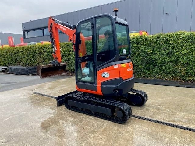 Kubota U 27-4 - Mini ekskavatör: fotoğraf 1 Kubota U 27-4 - Mini ekskavatör: fotoğraf 1