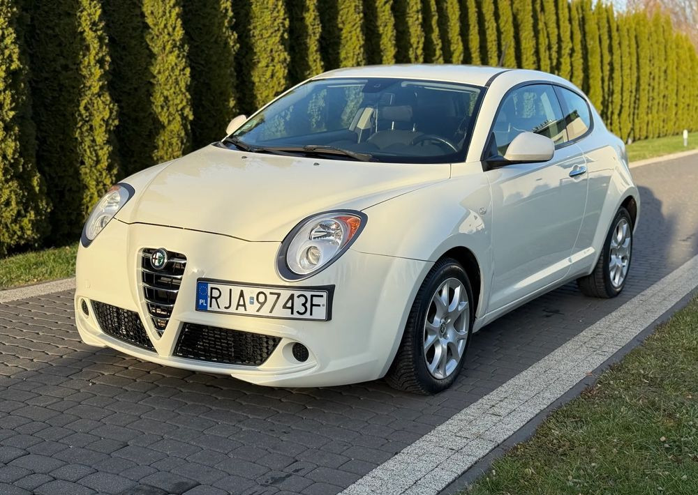 Alfa Romeo Mito - Binek araba: fotoğraf 1 Alfa Romeo Mito - Binek araba: fotoğraf 1