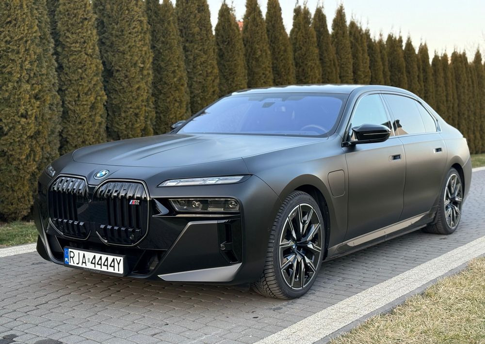 BMW Seria 7 M760e PHEV xDrive sport - Sedan araba: fotoğraf 1 BMW Seria 7 M760e PHEV xDrive sport - Sedan araba: fotoğraf 1