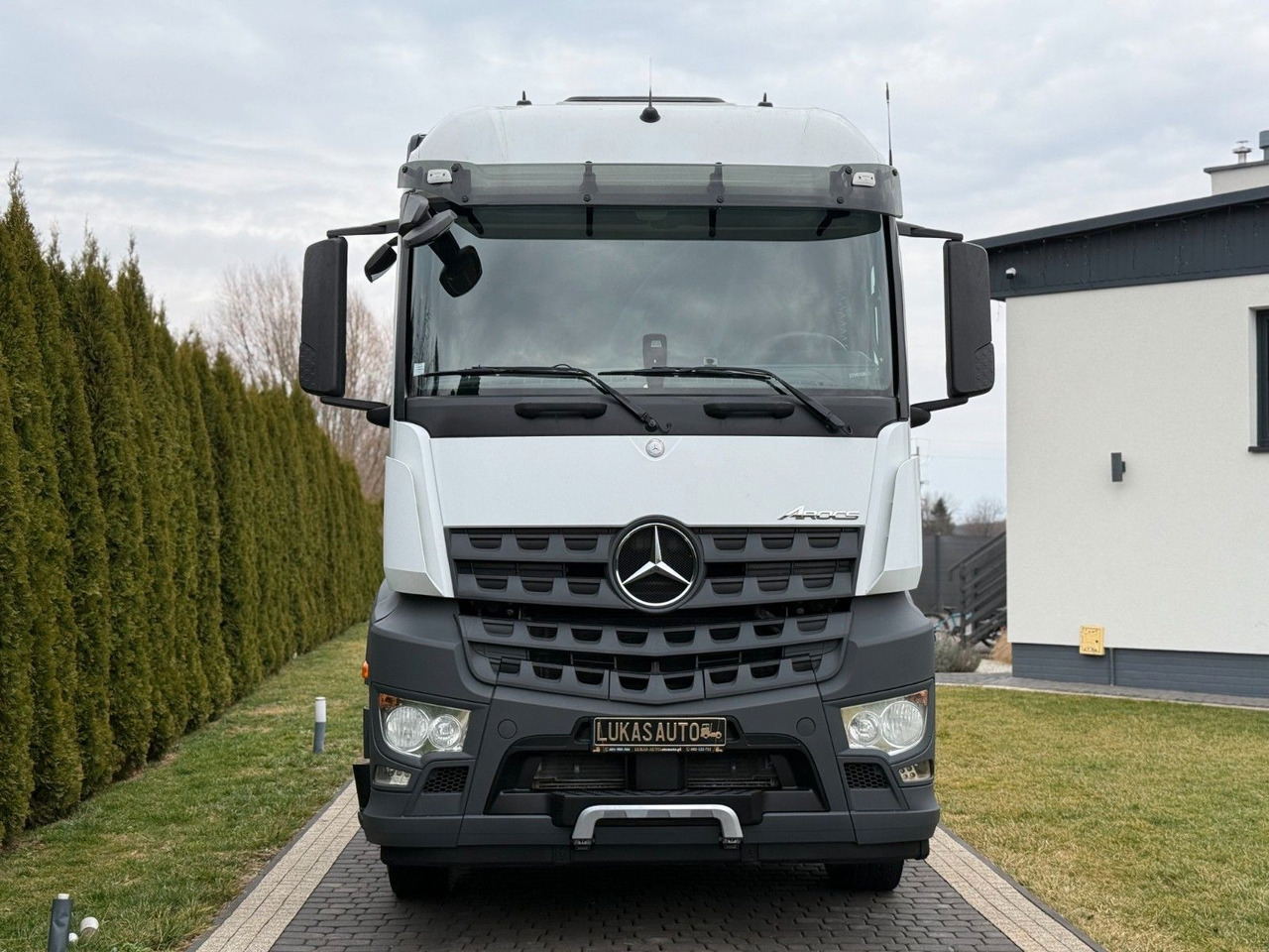 Mercedes-Benz AROCS 1843 HYDRAULIC - Çekici: fotoğraf 2 Mercedes-Benz AROCS 1843 HYDRAULIC - Çekici: fotoğraf 2