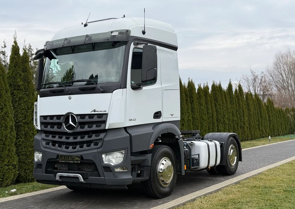 Mercedes-Benz AROCS 1843 HYDRAULIKA - Çekici: fotoğraf 1 Mercedes-Benz AROCS 1843 HYDRAULIKA - Çekici: fotoğraf 1