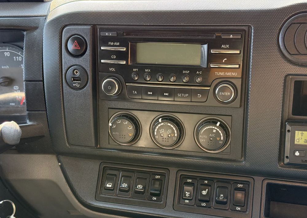 Kapalı kasa kamyon Renault D 7.5 KONTENER: fotoğraf 16