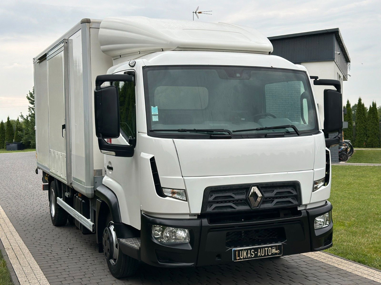 Renault D 7.5 LIFT 7,5 T AUTOMATIC GEARBOX CAMERA - Kapalı kasa kamyon: fotoğraf 3 Renault D 7.5 LIFT 7,5 T AUTOMATIC GEARBOX CAMERA - Kapalı kasa kamyon: fotoğraf 3