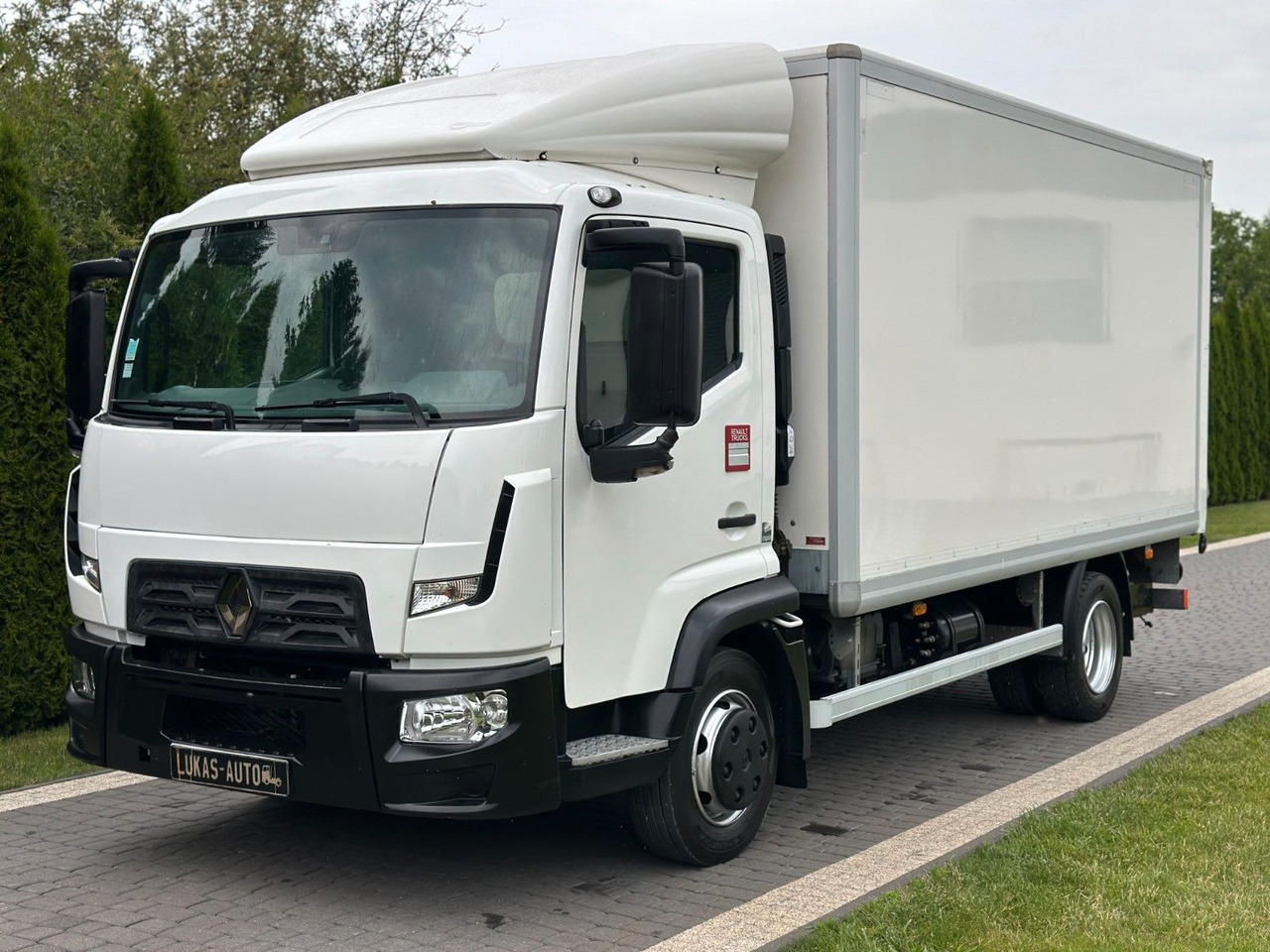Renault D 7.5 LIFT 7,5 T AUTOMATIC GEARBOX CAMERA - Kapalı kasa kamyon: fotoğraf 1 Renault D 7.5 LIFT 7,5 T AUTOMATIC GEARBOX CAMERA - Kapalı kasa kamyon: fotoğraf 1