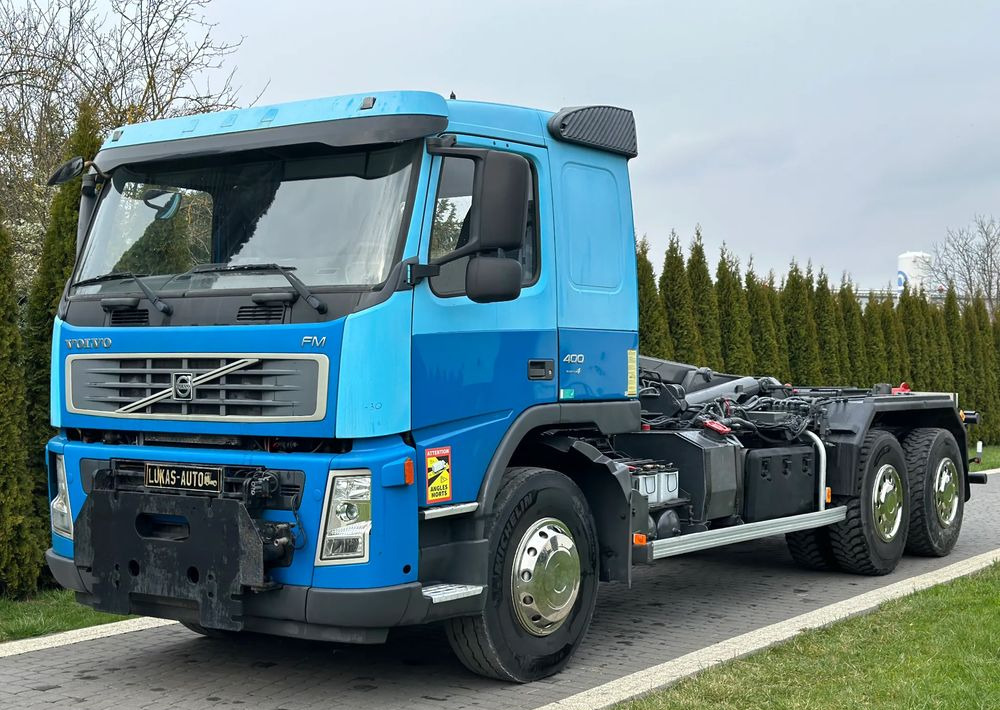 Volvo FM 400 HAKOWIEC 6X4 - Kancalı yükleyici kamyon: fotoğraf 1 Volvo FM 400 HAKOWIEC 6X4 - Kancalı yükleyici kamyon: fotoğraf 1