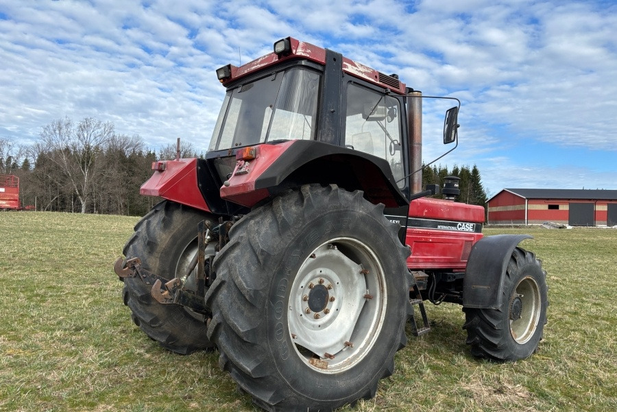 CASE IH 1455 XL - Traktör: fotoğraf 5 CASE IH 1455 XL - Traktör: fotoğraf 5